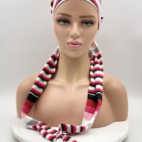 Handgemaakte chemo muts Betty roze wit zwart maat M