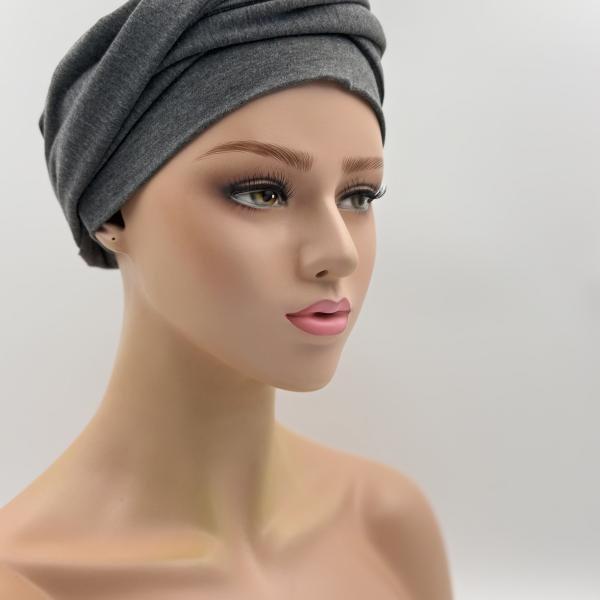 Handgemaakte chemo muts Betty grijs maat M