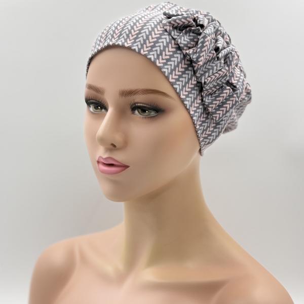 Handgemaakte chemo muts Beyonce in roze en licht blauwe tinten maat L
