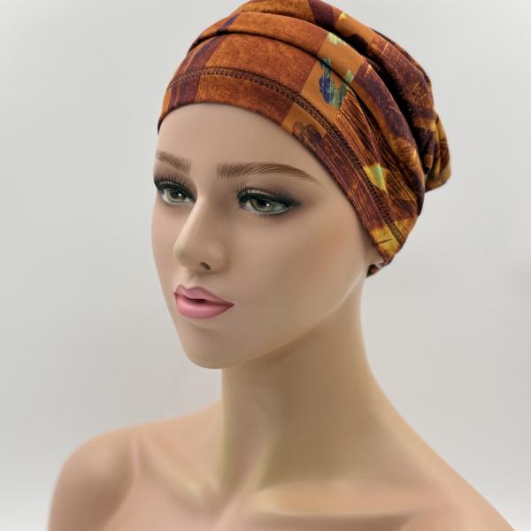 Handgemaakte chemo muts Bente Bruin tinten maat S