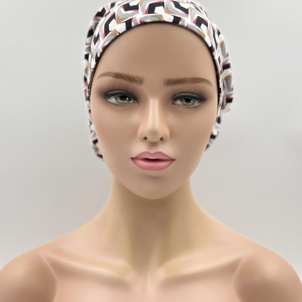 Handgemaakte chemo muts Bonnie wit, gebloemd maat L