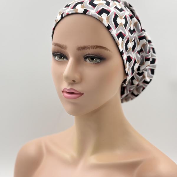 Handgemaakte chemo muts Bonnie wit, gebloemd maat L