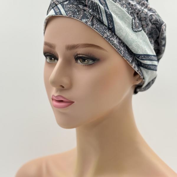 Handgemaakte chemo muts Brina blauw wit maat L