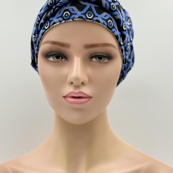 Handgemaakte chemo muts Brina kobalt wit/groen maat L