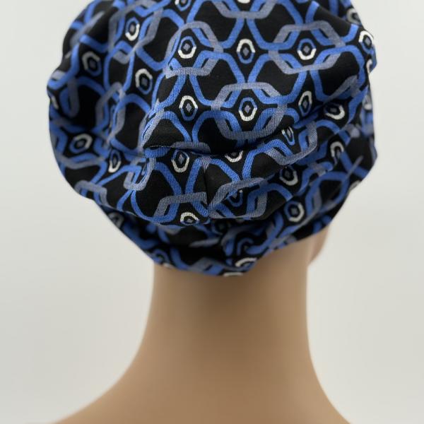 Handgemaakte chemo muts Brina kobalt wit/groen maat L