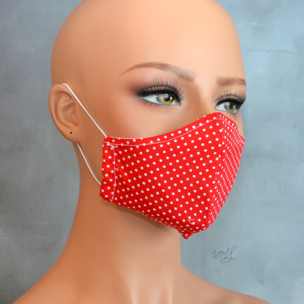 Mondkapje of gezichtsmasker rood met kleine witte stip